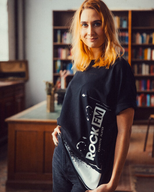 Oversize-Shirt – walkman – black